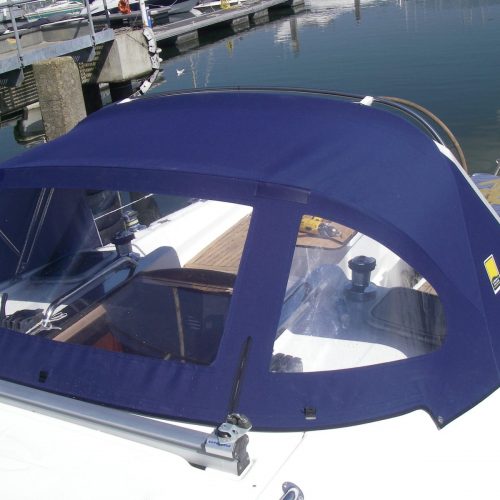 Bavaria 31 Cruiser Sprayhood
