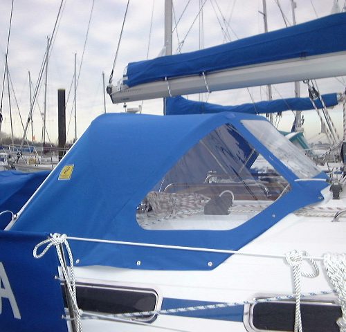 Bavaria 32 Sprayhood (1)