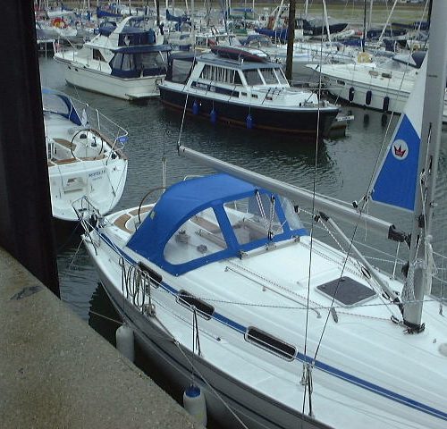 Bavaria 32 sprayhood (5)
