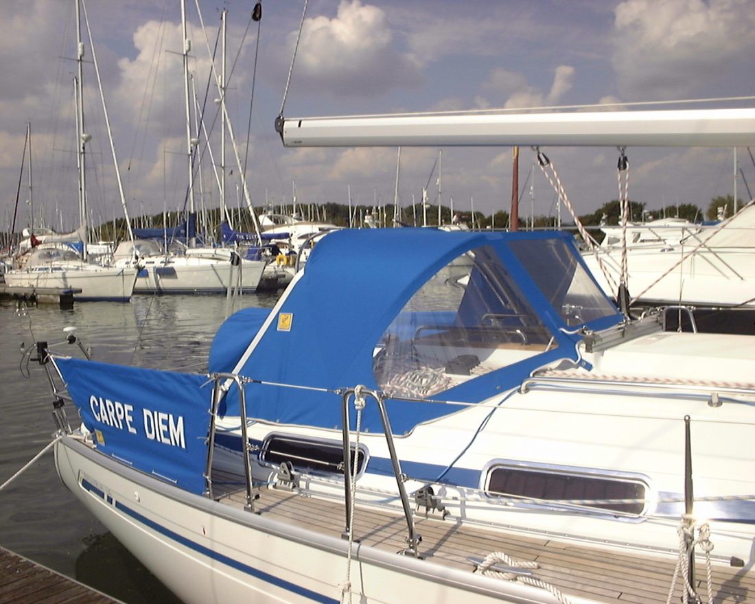 Bavaria 34 Sprayhood (3)
