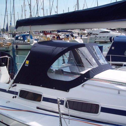 Bavaria 35 Match Sprayhood 1