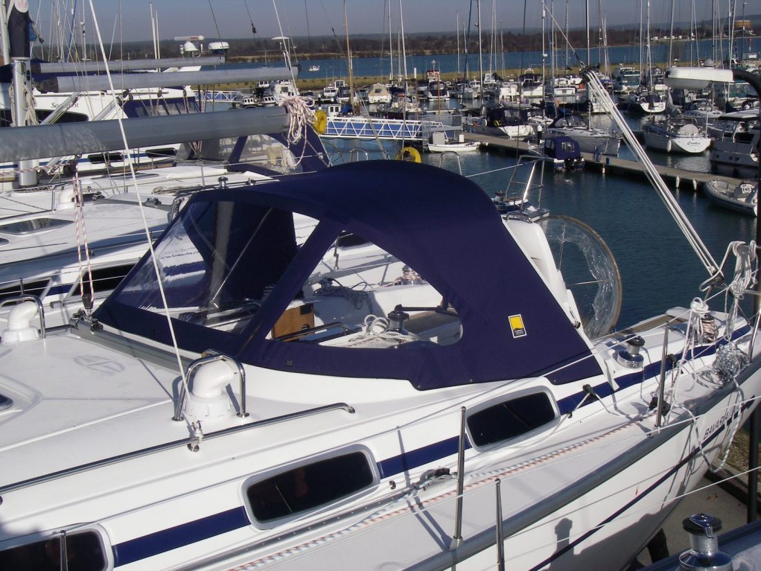 Bavaria 38 Cruiser Sprayhood Product Photo