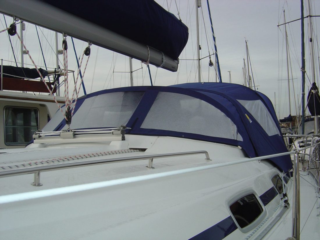Bavaria 42 Cruiser Sprayhood No Timestamp