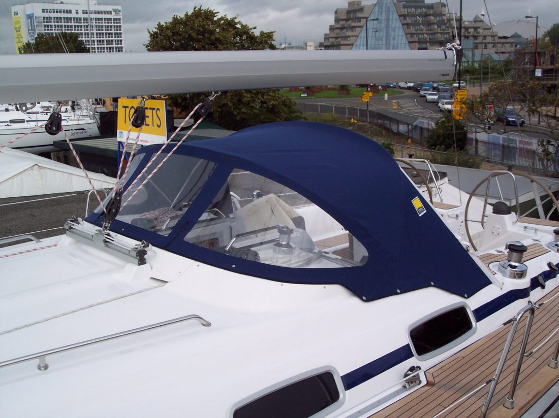 Bavaria 46 Cruiser Sprayhood (1)