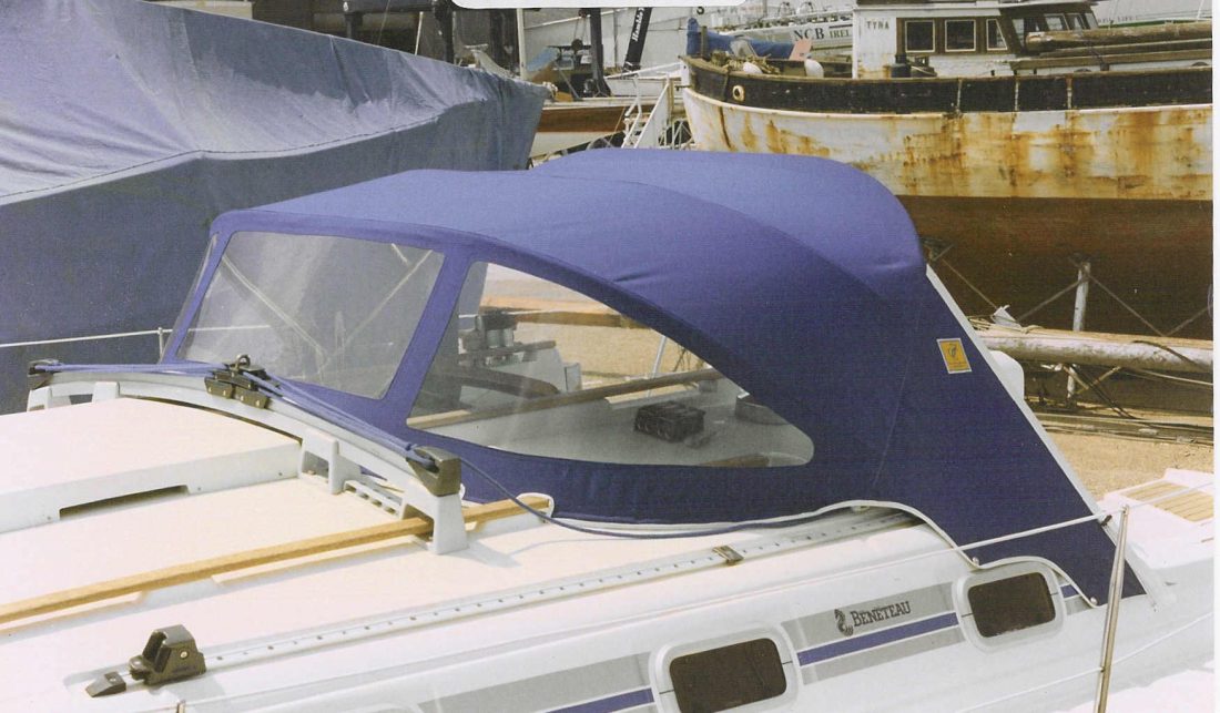 Beneteau Oceanis 370 Sprayhood (1)