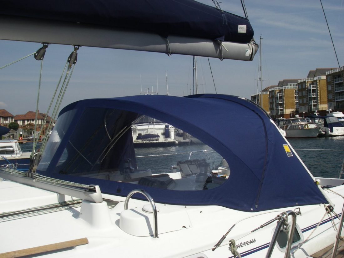 Beneteau Oceanis 411 Sprayhood (3)