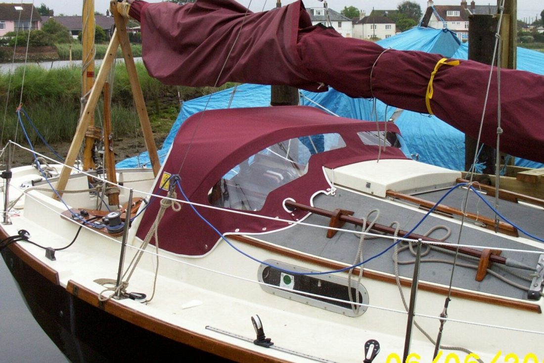 Cornish Yawl Sprayhood (2)