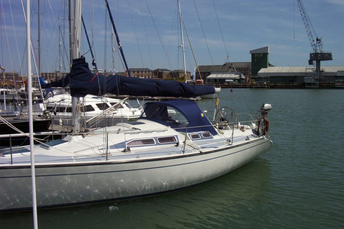 Dehler 38 Sprayhood (2)