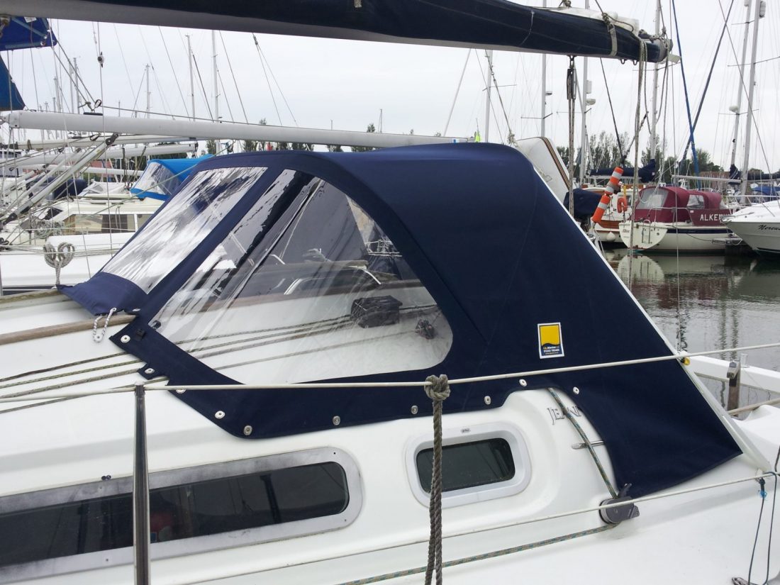 Jeanneau Sun Odyssey 26 Sprayhood