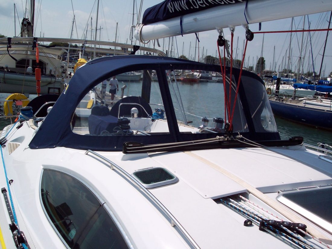 Jeanneau Sun Odyssey 54DS Sprayhood