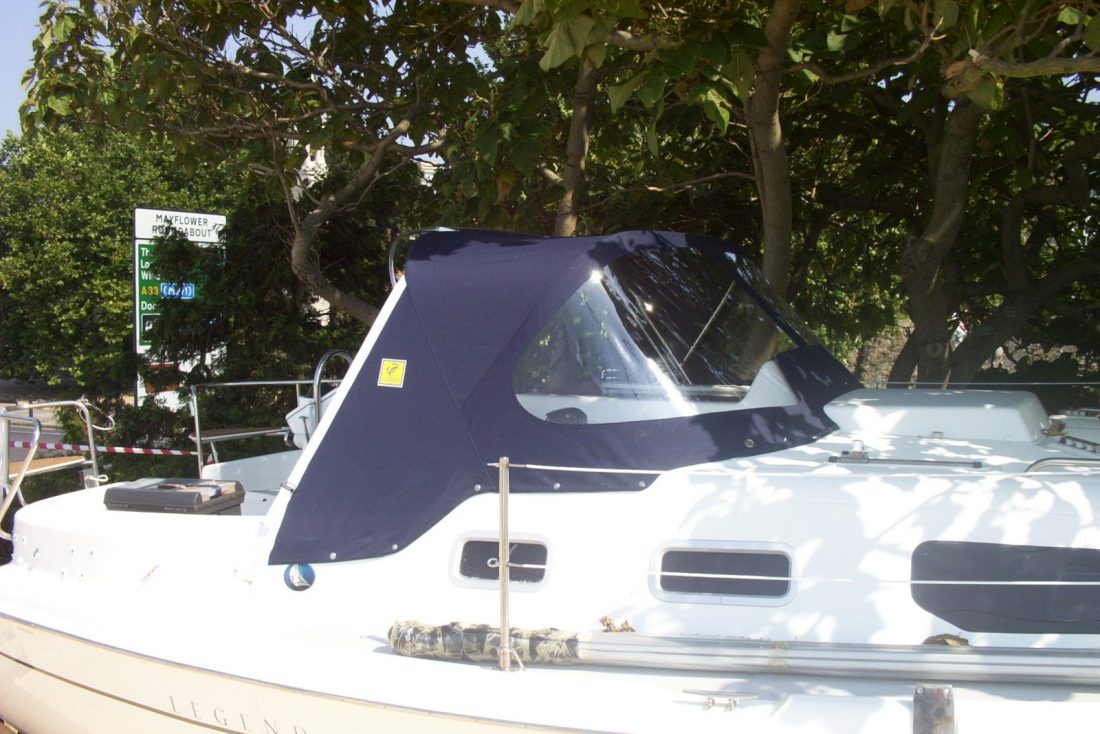 Legend 306 Sprayhood (2)
