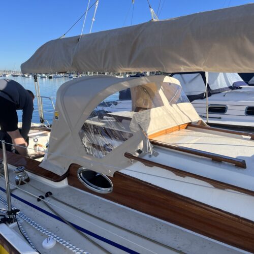 Pilot Cutter 30 Sprayhood (Roberts) (1)