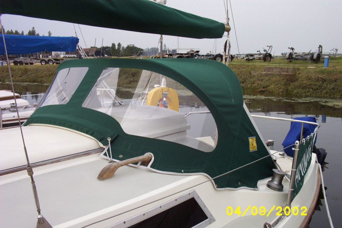 Westerly Jouster Sprayhood (1)