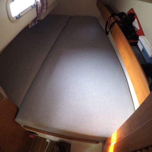 Maxi 1000 (Aft cabin cushions)