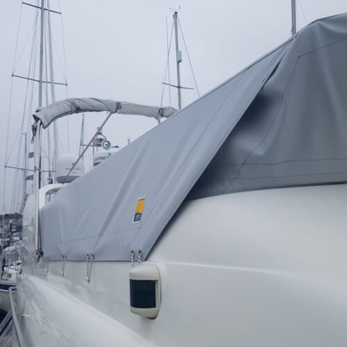Fairline Phantom 46 Flybridge Tonneau