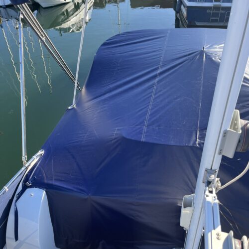 Beneteau Swift Trawler Tonneau Cover and Bimini Pouch (9)