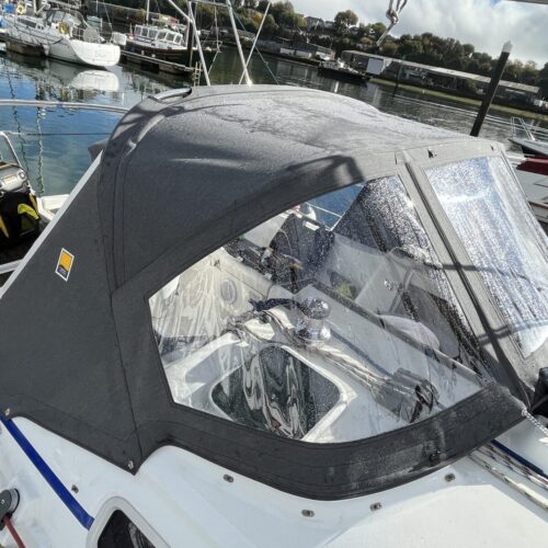 Beneteau Oceanis 331 Sprayhood