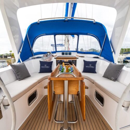 southerly 480 cockpit bimini cushions 1