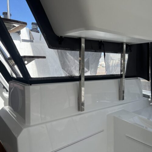 FP Elba 45 Helm to Cockpit Enclosure (Passingham) (1)