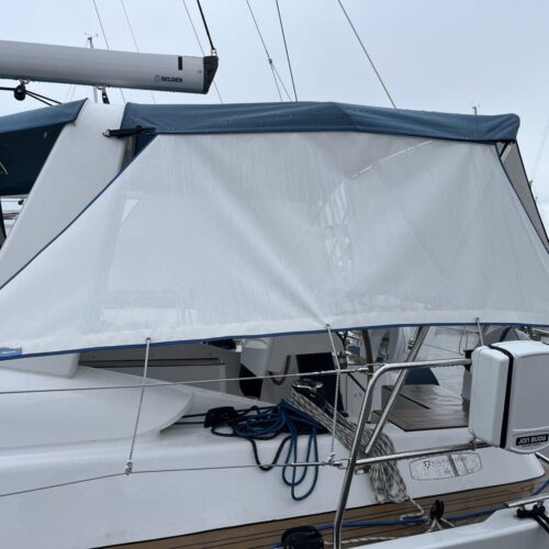 Southerly 420 Sprayhood, Bimini (11)